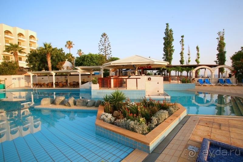 Golden Coast Beach Hotel