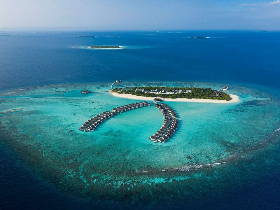 Movenpick Resort Kuredhivaru Maldives