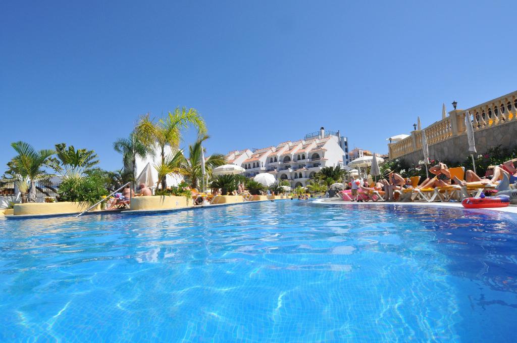 Paradise Park Fun Lifestyle Hotel