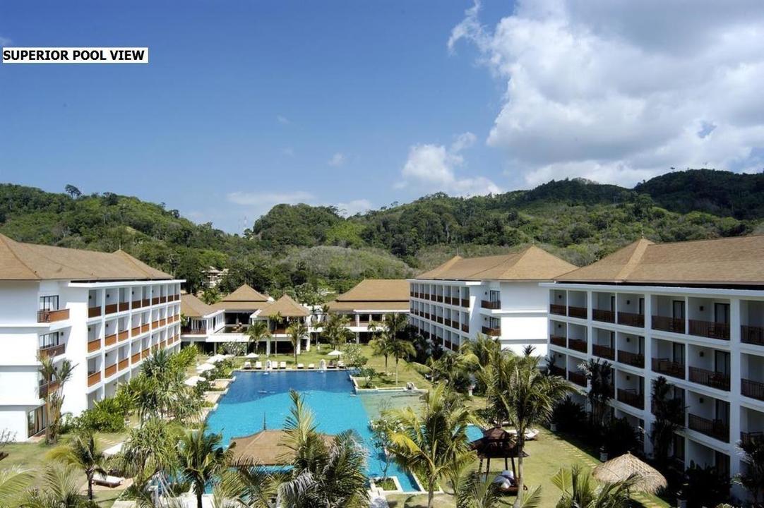 Naithonburi Beach Resort