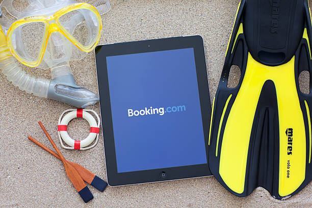 Booking начала менять свою работу в России: цены на отели подешевеют