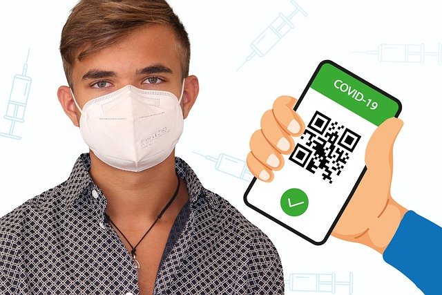 Привитые иностранными вакцинами туристы смогут получить российский QR-код