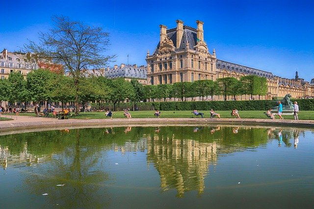 Последние новости о коронавирусе в мире: Лувр пришлось закрыть