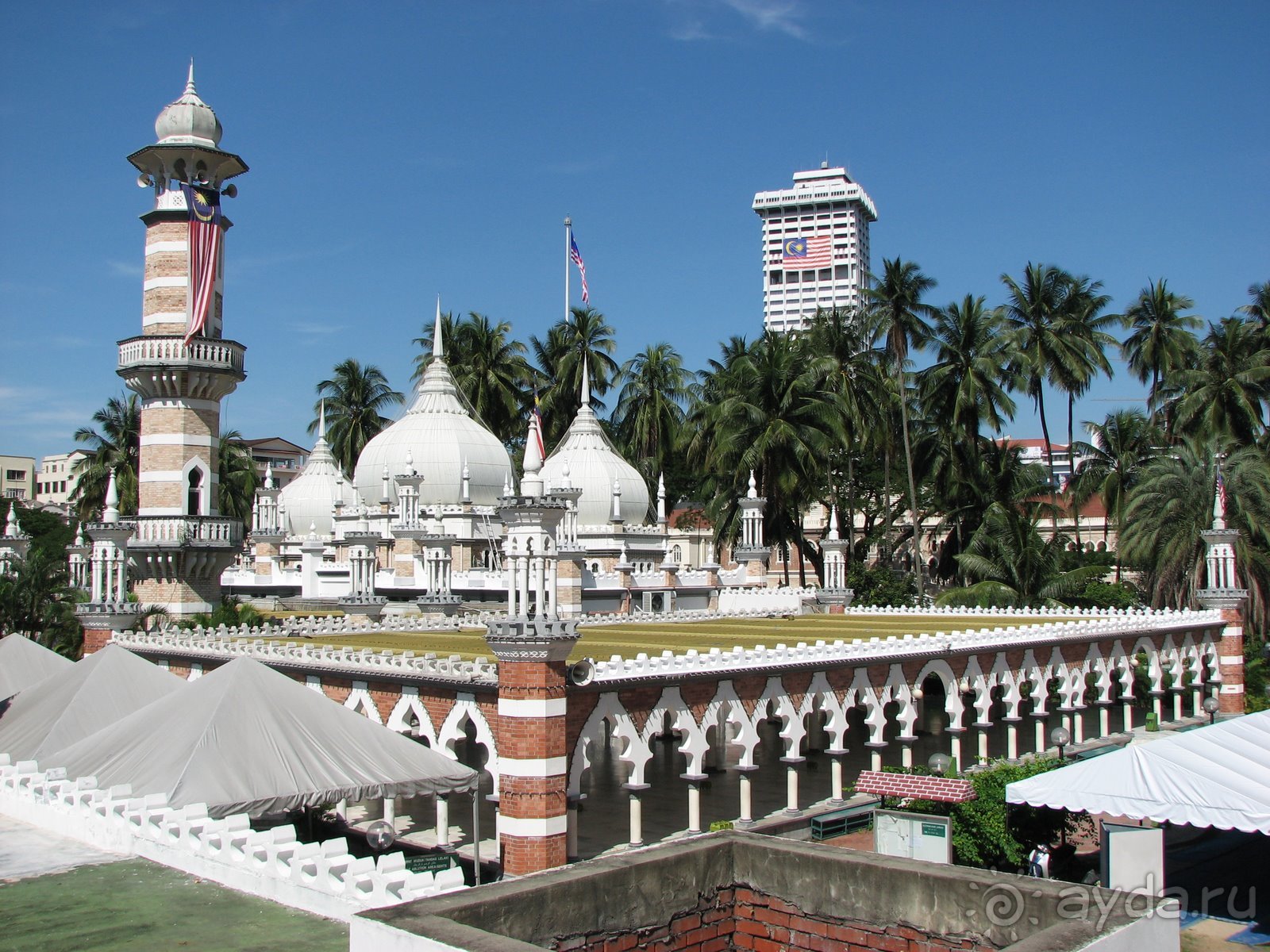 Отдых в малайзии 2024. Мечеть Джамек Малайзия. Дворец Султана Абдул-Самада Малайзия. Masjid Jamek Куала-Лумпур. Мечети Куала Лумпура.