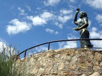 Памятник Доне Маринере