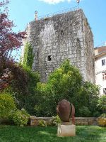 Пятиугольная башня