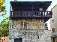 Романский дом