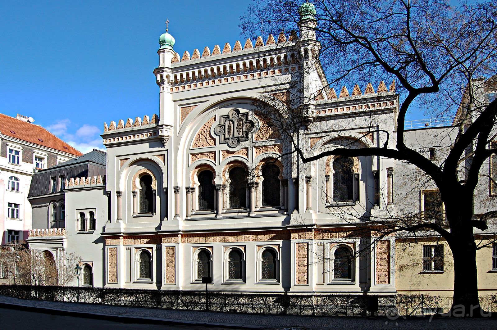 Пражской синагоги. Еврейский музей в Праге. Еврейская синагога Прага. Еврейский квартал в Праге испанская синагога. Испанская синагога в Чехии.