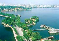 Западное Озеро и Озеро Тьюк Бачь