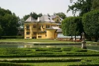 Дворец Хельбрунн