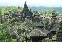 Храм Бесаких